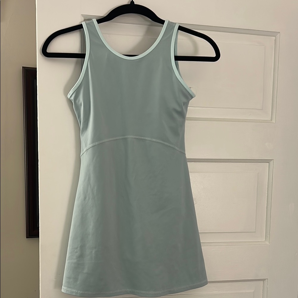 Elegant Mint Green Sleeveless Dress
